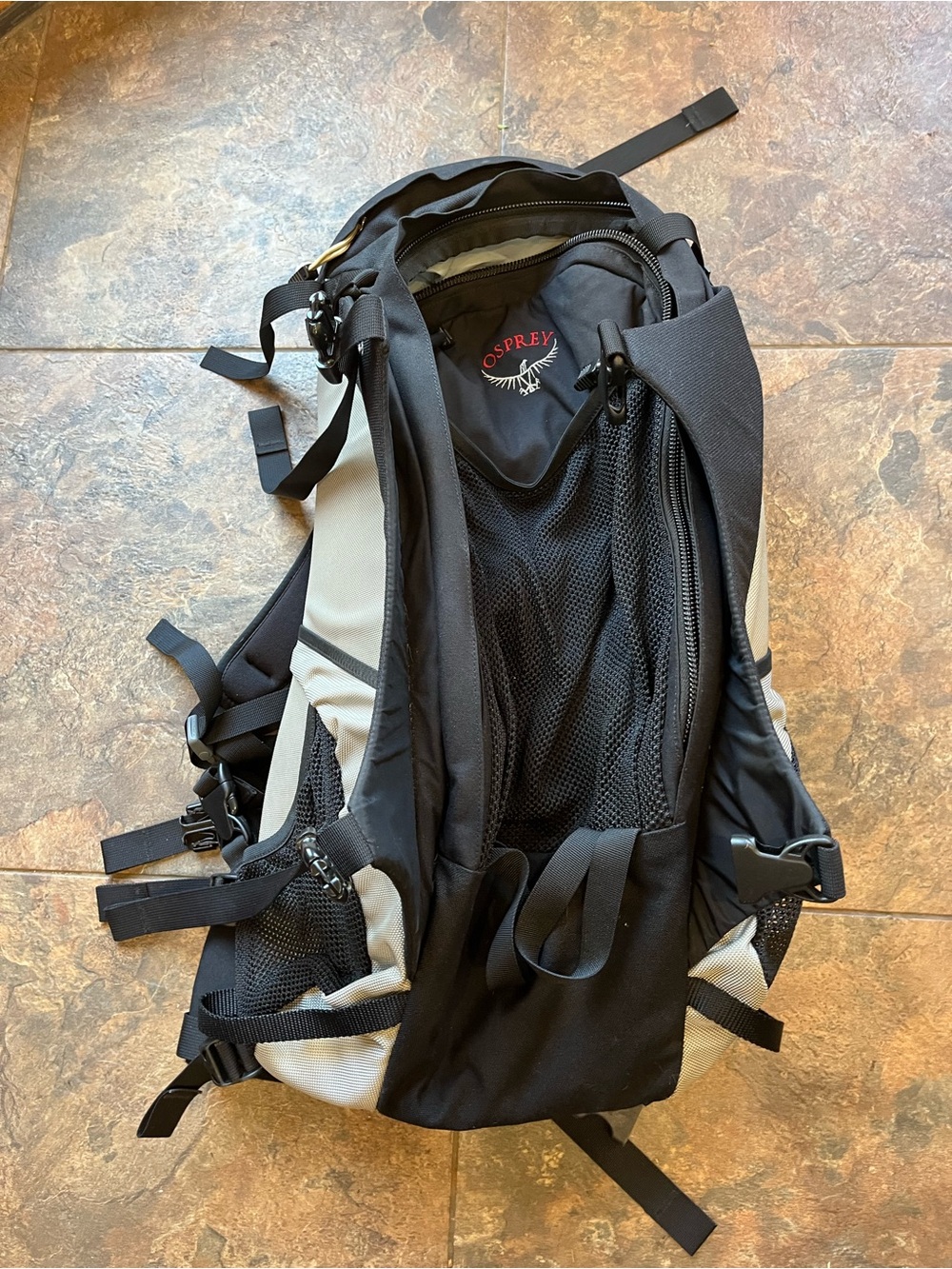OSPREY eclipse 26-5 Black and Gray Backpack with Red Logo Hydration compatible